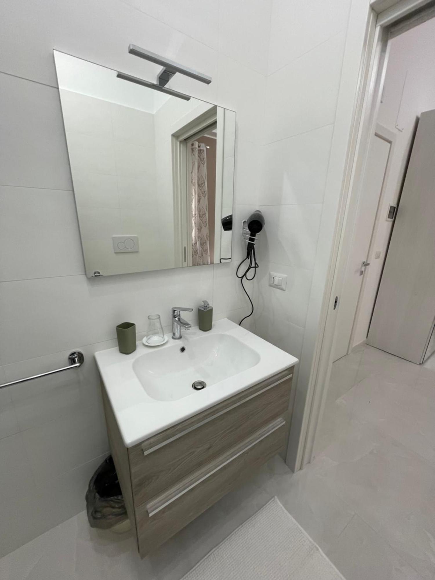 B&B Holden House Бари Екстериор снимка